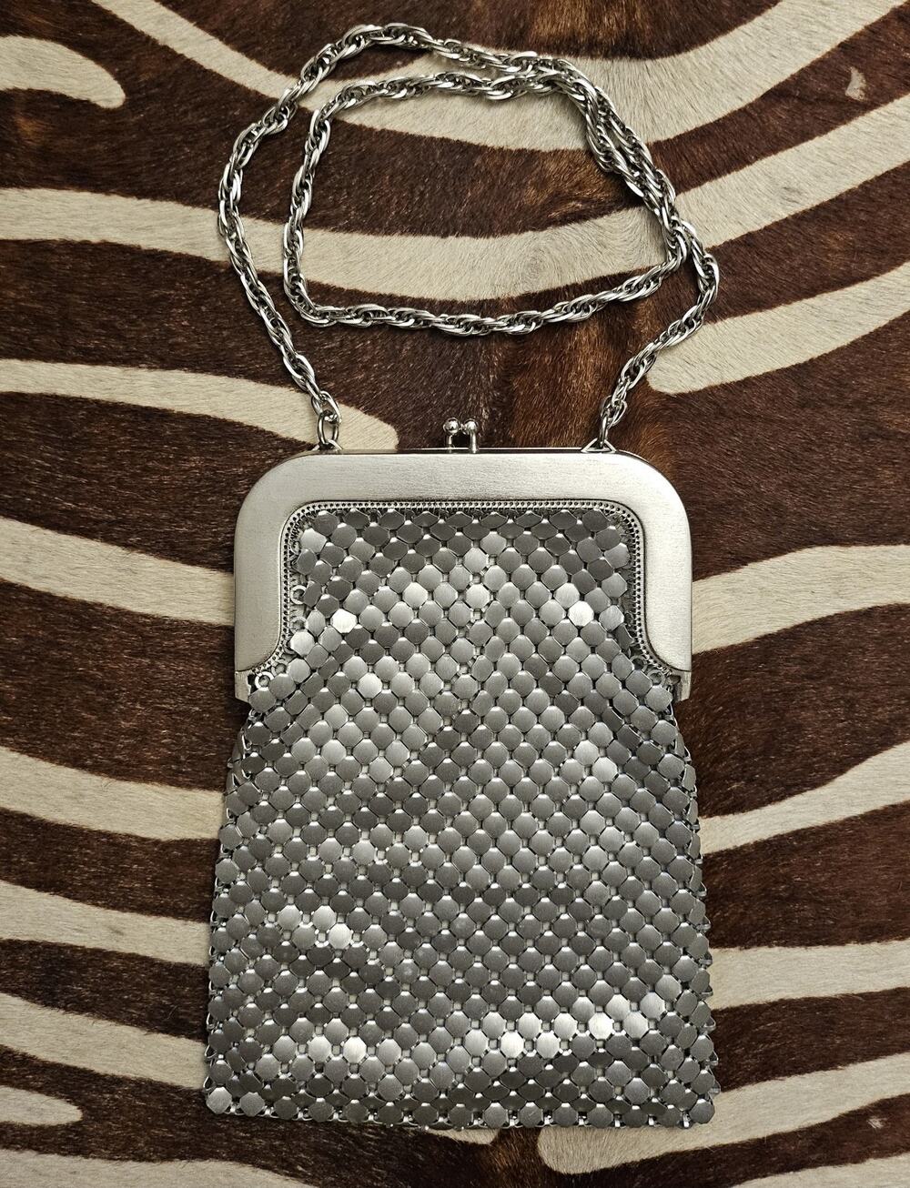 Vintage 1970's Whiting & Davis Art Deco Clutch Purse Metal Mesh Chain Link